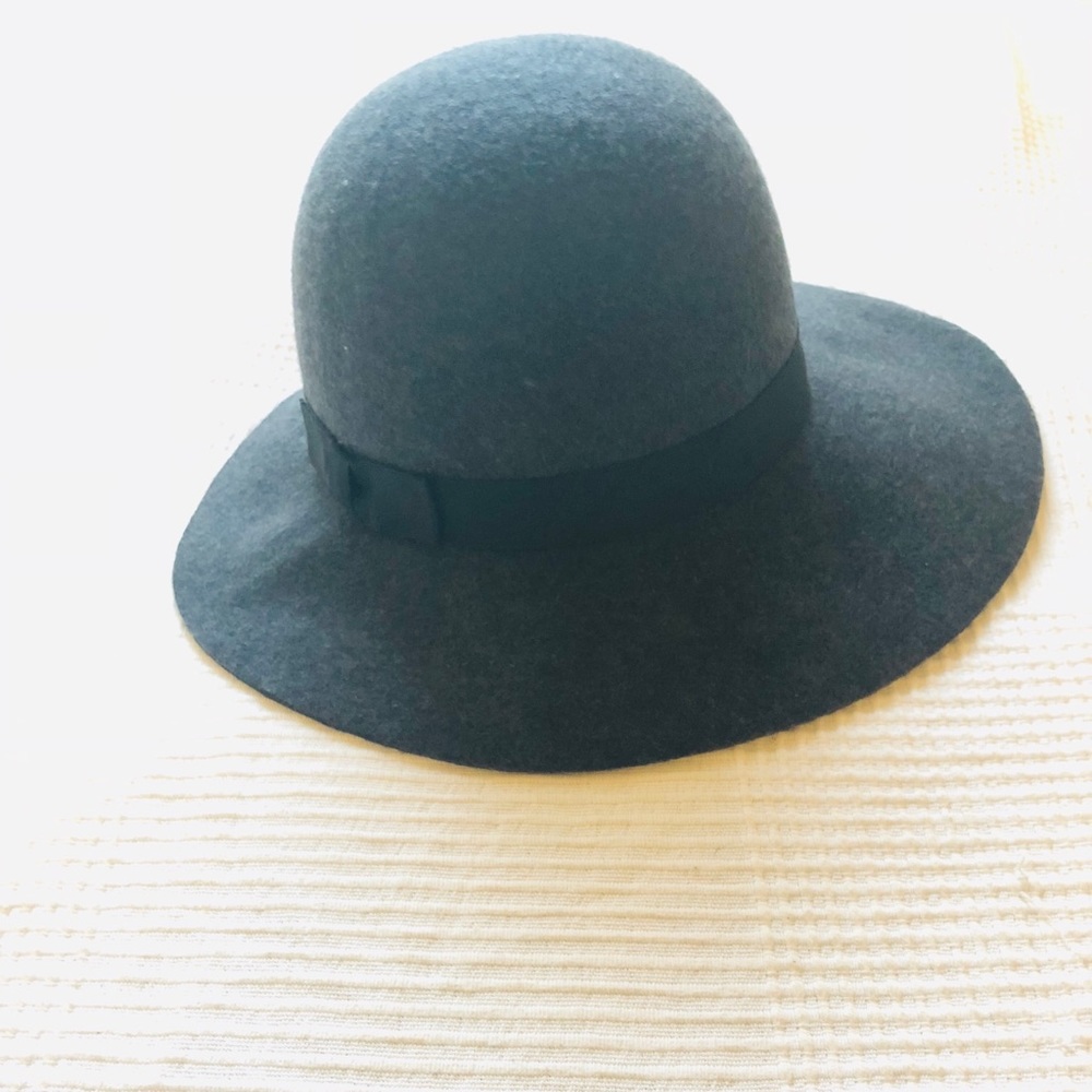 100% Wool Wide-Brim Hat